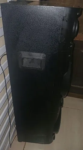 Vendo essa caixa de som amvox 1900 w , valor 850 reais