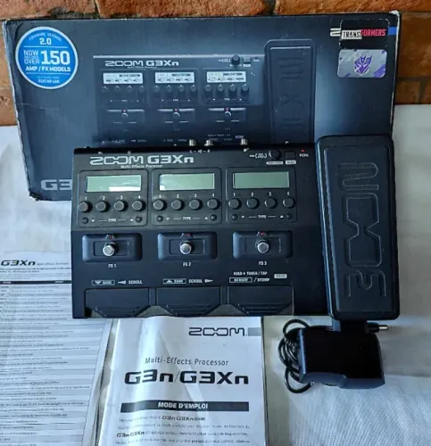 Pedaleira Zoom G3Xn Zerada Na Caixa Com Fonte N Line 6 POD Helix Ampero MP Valeton GP Boss