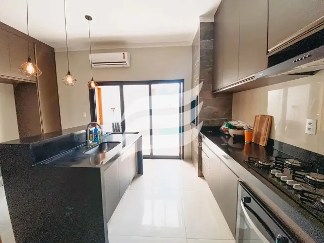 Condomínio Vila Madalena 1 - Casa com 3 quartos e piscina à venda no Condomínio Vila Madal