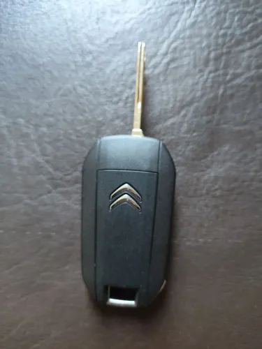 Chave canivete veículo marca Citroen usada