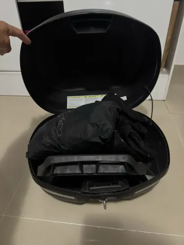 Baú Bauleto Givi Monolock 33 Litros E33nt Lente Fumê Preto