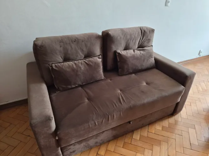 Sofá cama de casal em excelente estado