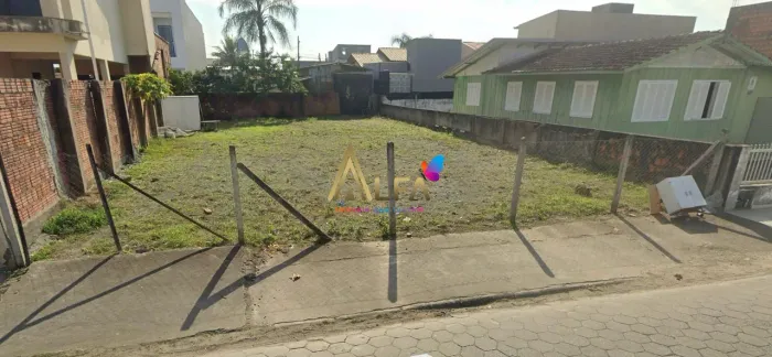 Lindo Terreno a 700 mts mar de Navegantes/SC