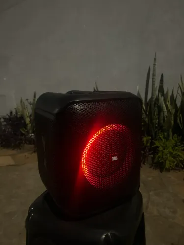 Caixa de som JBL CORE