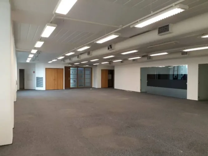 SALA COMERCIAL A VENDA OU LOCAÇÃO, BROOKLIN, ZONA SUL DE SÃO PAULO