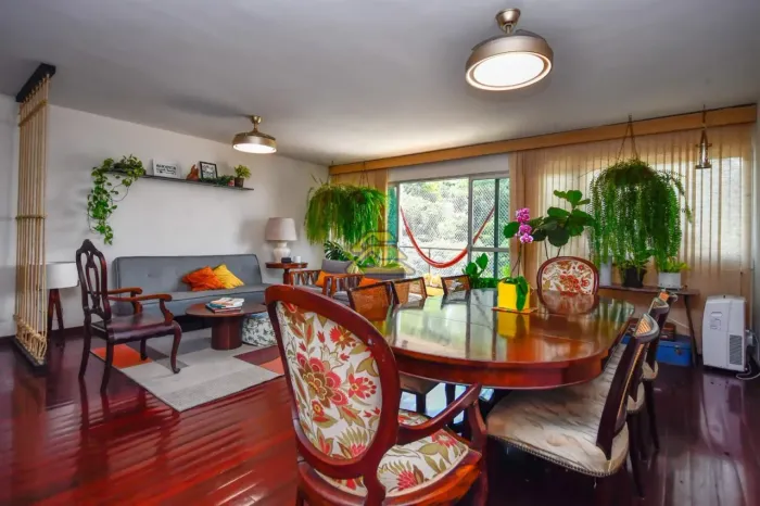 Cosme Velho | Apartamento 4 quartos, sendo 2 suites