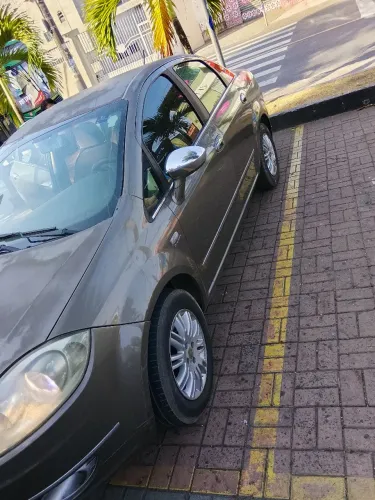 Fiat Linea 1.9/ HLX 1.9/1.8 Flex Dualogic 4P 2009