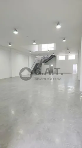 Salão comercial para locação em Sorocaba-SP, no bairro Wanel Ville com 2 salas, 5 banheiro