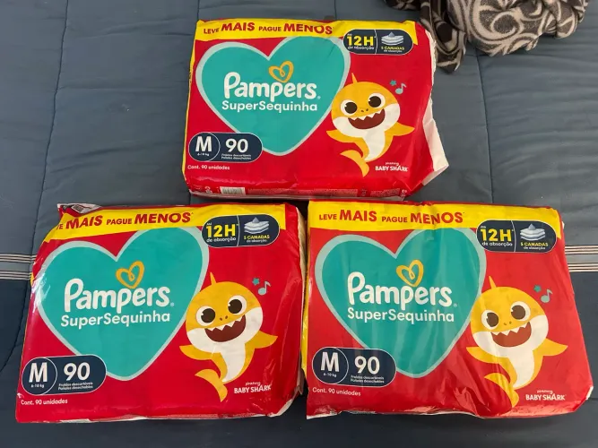 Fralda Pampers SuperSequinha M