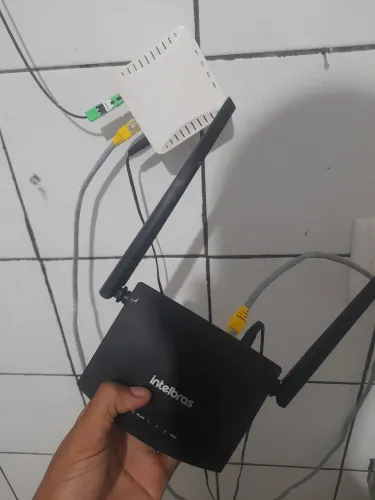 Vendo aparelho roteador Intelbras