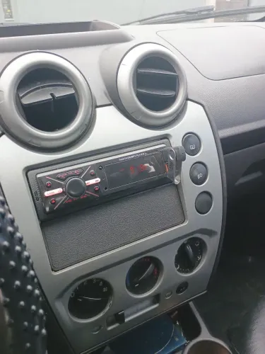 Ford Fiesta SE 1.6 8V Flex 5P 2014