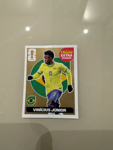 Figurinha Vini Jr dourado