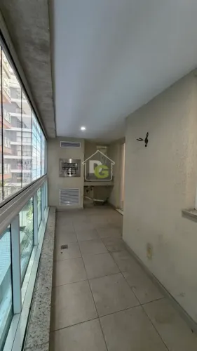 VENDA.PRAIA DE ICARAI.NITEROI.ÓTIMA PLANTA. VARANDA GOURMET. 2QUARTOS SENDO 01SUÍTE.LAZER.