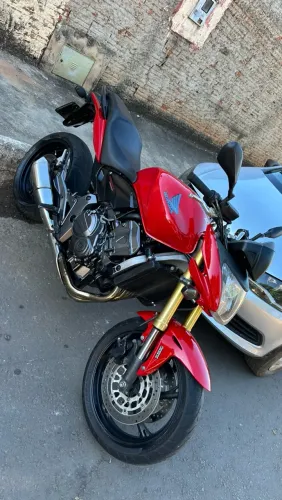 Hornet 600