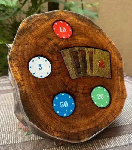 Bolacha de madeira com Resina poker