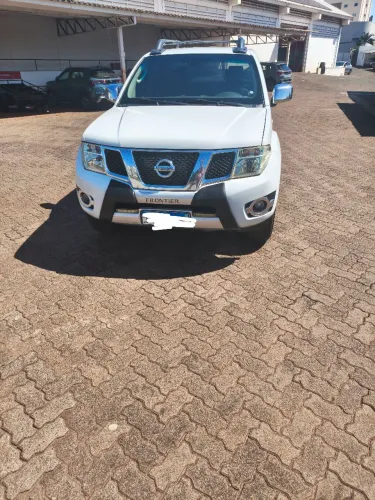 Nissan Frontier SL CD 4X4 2.5tb Diesel AUT 2016