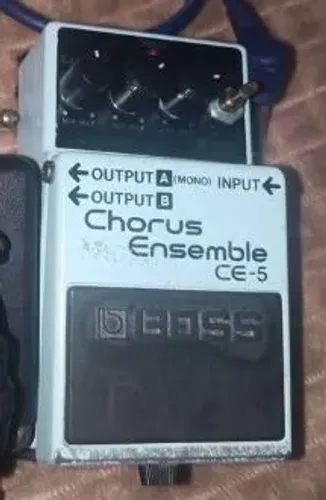 BOSS Chorus Ensemble CE-5 - pedal guitarra