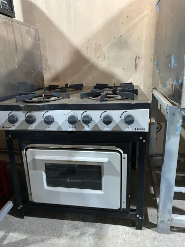 Fogão bravo Venâncio 4 boca com forno