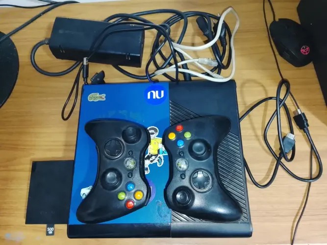 XBOX 360 MODELO 2015 SEMI-NOVO