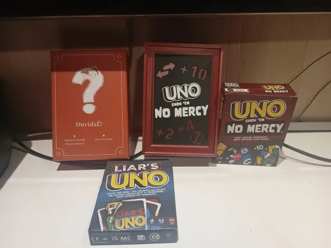 Uno no Mercy Sleevado com Caixa 3D + Uno Liars + DuvidaÊ com carta promo exclusiva