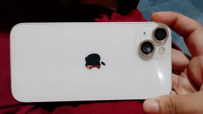 iPhone 13