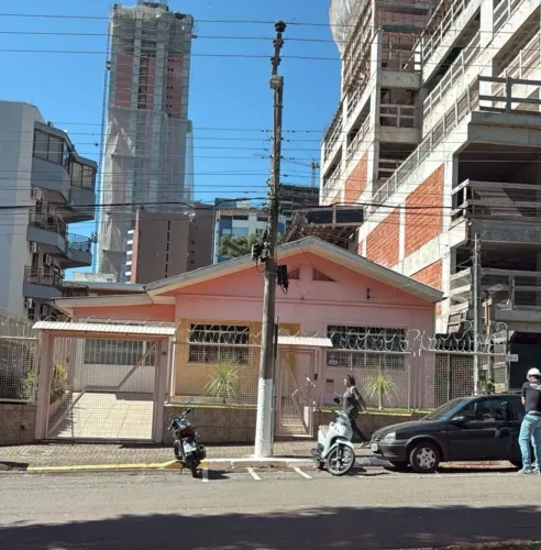 Casa Mobiliada no Centro - Chapecó - SC