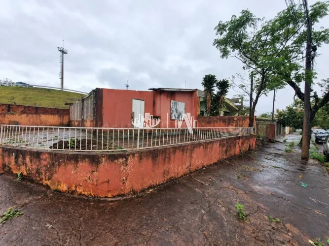 Terreno à venda, 330 m² por R$ 280.000,00 - Aeroporto - Londrina/PR