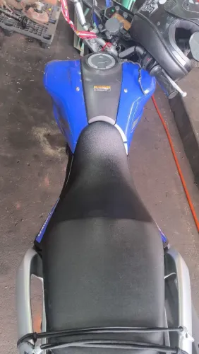 Vendo lander 2022 , 2 pneus Pirelli Scorpion novos, trocas de óleo em dia