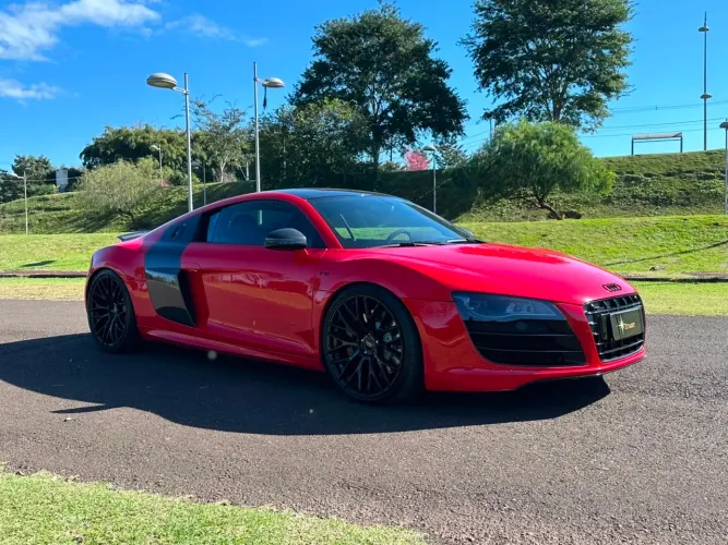 Audi R8 5.2 V10 Quattro R-tronic/s-tronic 2012