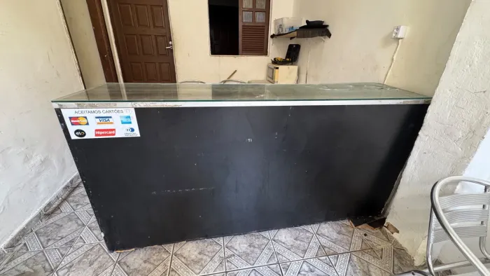 Vende-se balcão