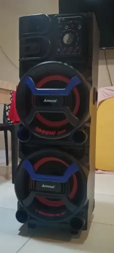 Vendo um ÓTIMO som torre Amvox