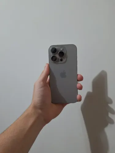 Iphone 15 Pro Impecável com 90% de Bateria!