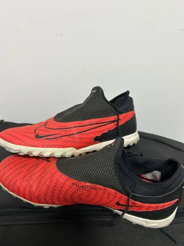 Chuteira Nike Phantom GX Society - Semi Nova (Pouco Uso)