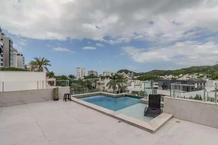 CASA LOCAÇÃO ITAJAÍ