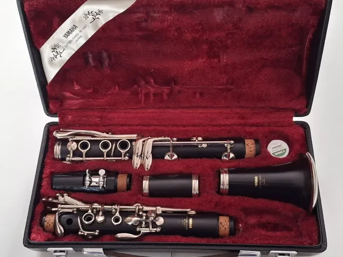 Clarinete yamaha ycl 352 madeira japan