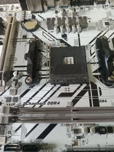 Placa mãe b450m white perfeito estado
