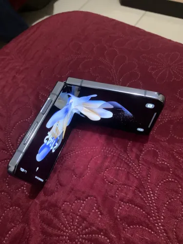 Vendo Samsung ZFlip 4 256GB e 8GB de RAM