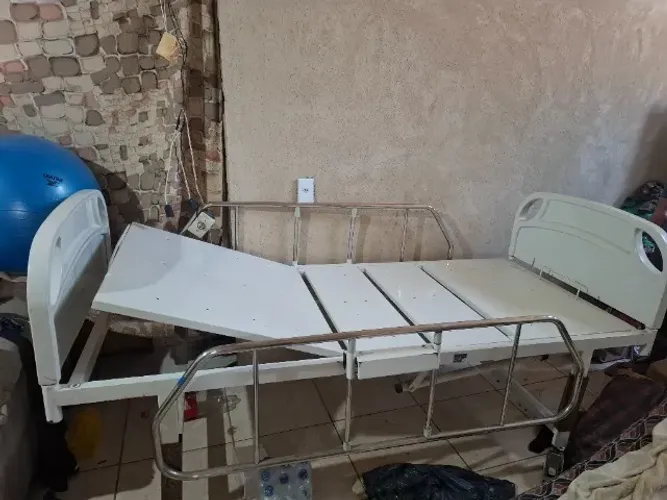 Cama hospitalar com colchão