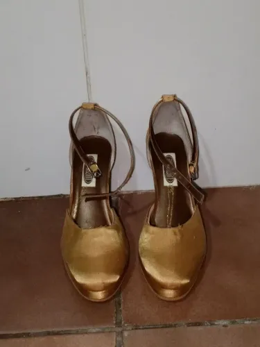 Sapato de Festa Luiz Ramos Sob Medida Dourado - Tamanho 35
