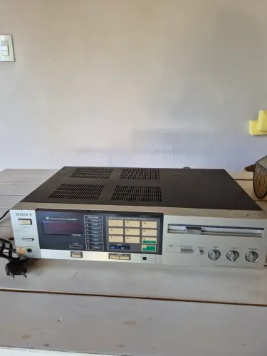 Receiver Sony STR antigo. Decada de 80.