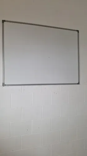 Vendo itens escolares (usado)