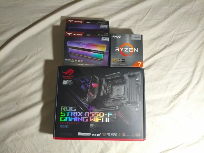 5800x3D + Rog Strix B550f Wi-fi II + 32GB DDR4 4000