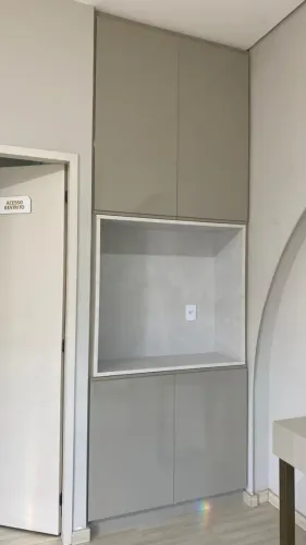 Armário Organizador em MDF Cinza Itália com Nicho Quartzo - Moderno e Multifuncional