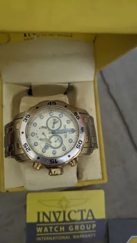 Vendo Relógio Invicta original com caixa e todos os documentos