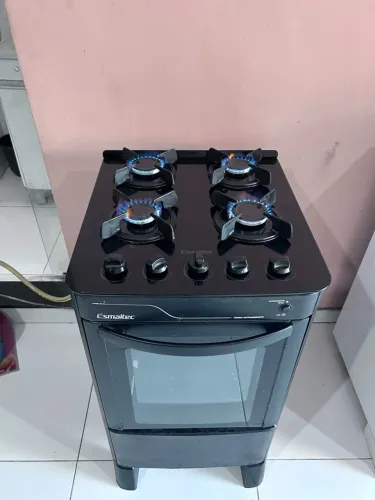 Vende-se fogão Esmaltec 4 bocas ! Acendimento elétrico