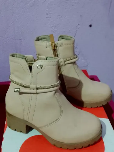 Bota bem conservada 
