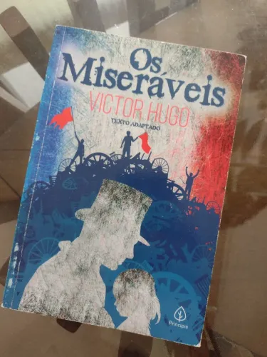Livro os miseráveis 
