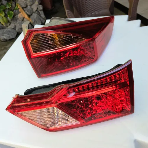 Lanternas traseiras originais Honda City - Lado direito<br>