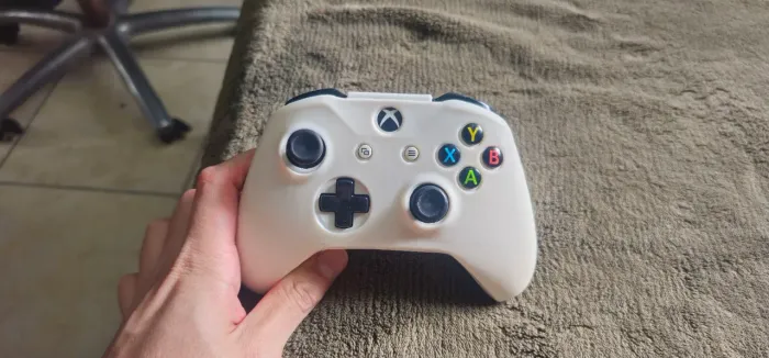 Controle xbox one S branco usado