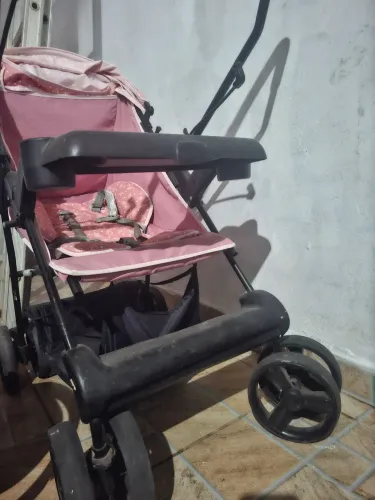 Carrinho de bebe tuttybaby rosa 